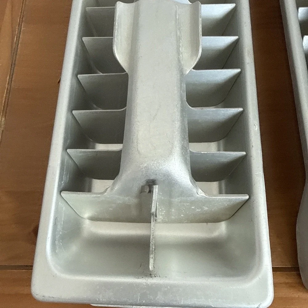 Vintage Metal Aluminum Ice Cube Tray Removable Interior and Cube Ejector Set-2